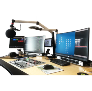 Radio studio equipment at Ellinadiko.eu in Nuremberg