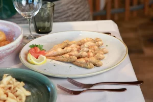 Relaxed dining experience at Ioannis Restaurant in Küsnacht