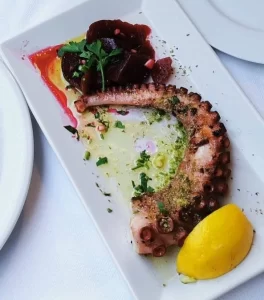 Mediterranean dishes served at Taverne Nico in Frankfurt