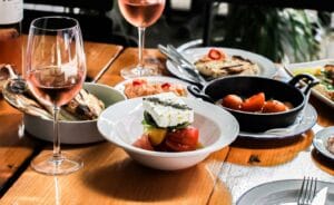 Mamakas Taverna – Kalostous