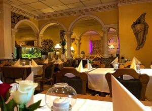 Elegant restaurant dining room at Stadt Thessaloniki